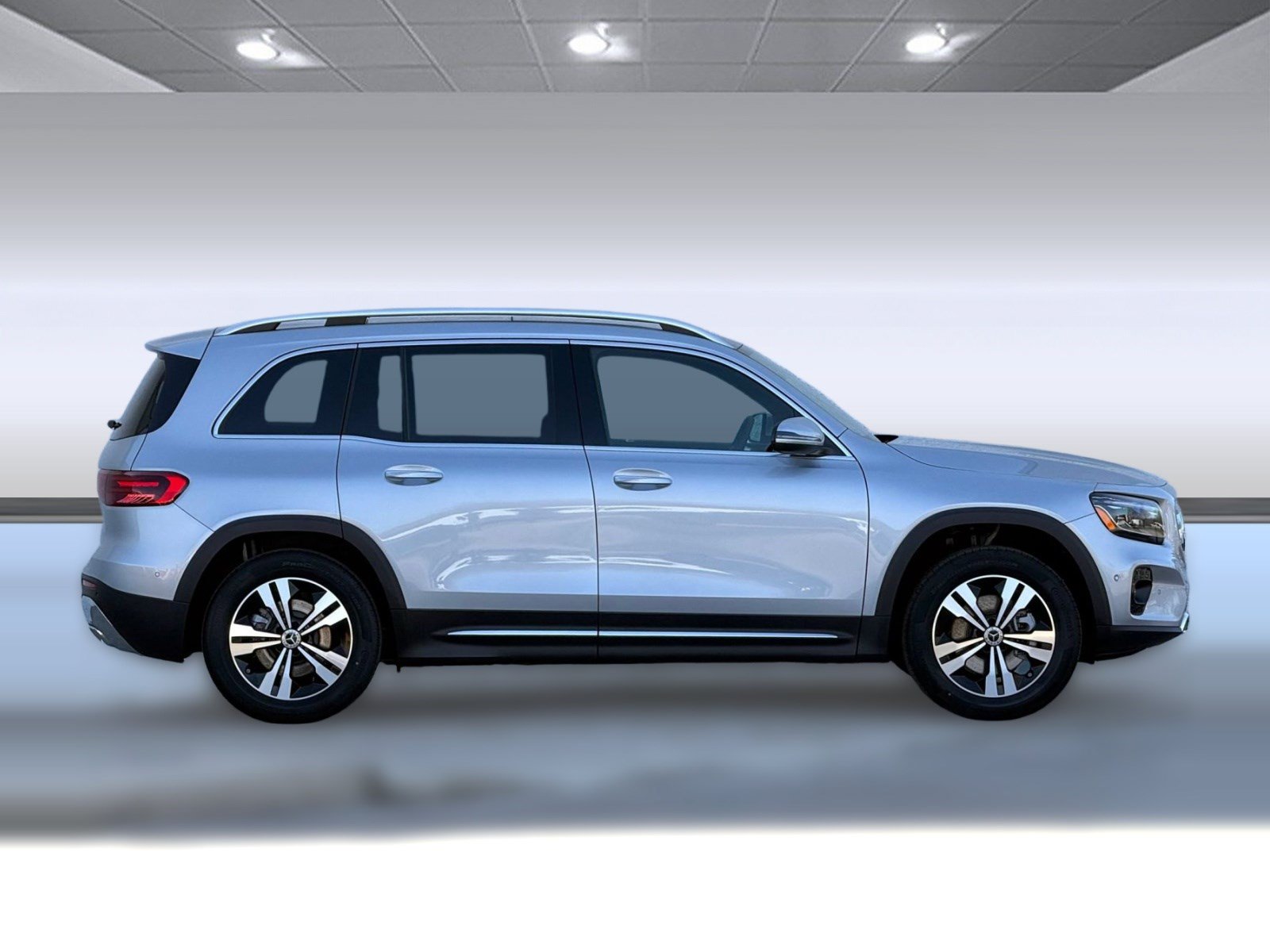 Used 2026 Mercedes-Benz GLB 250 image 8