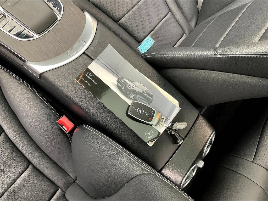 Used 2022 Mercedes-Benz GLC 300 4MATIC w/ Multimedia Package Lite image 34