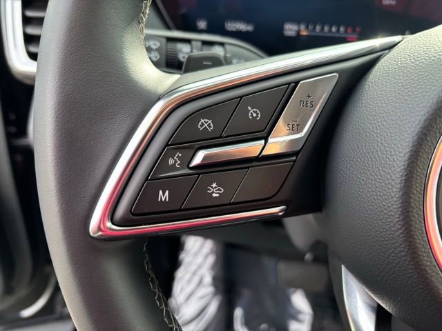 Used 2025 Buick Envision Preferred image 13