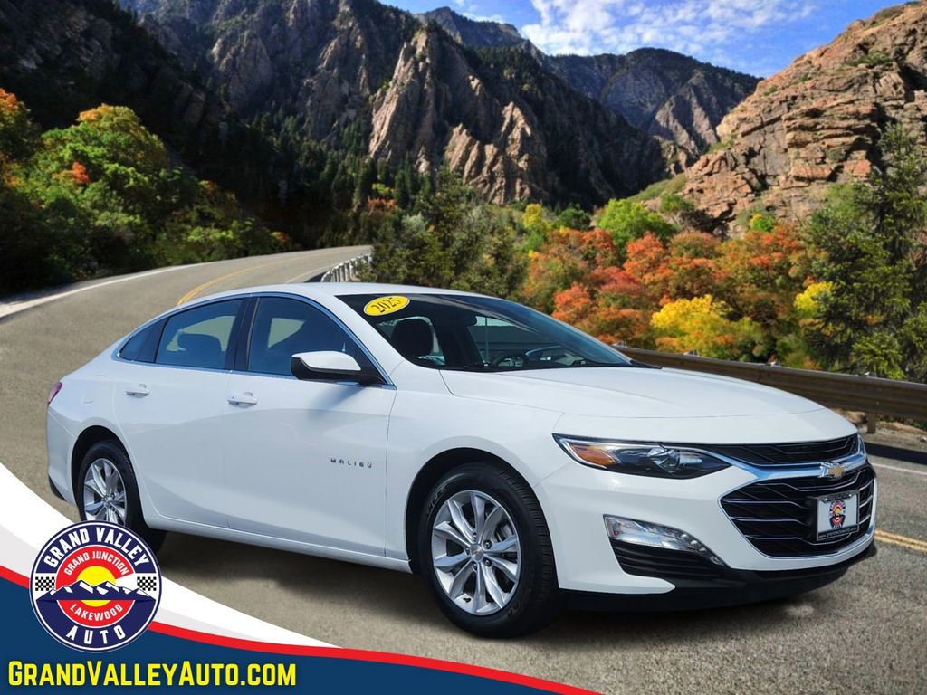 Used 2025 Chevrolet Malibu LT FWD image 1