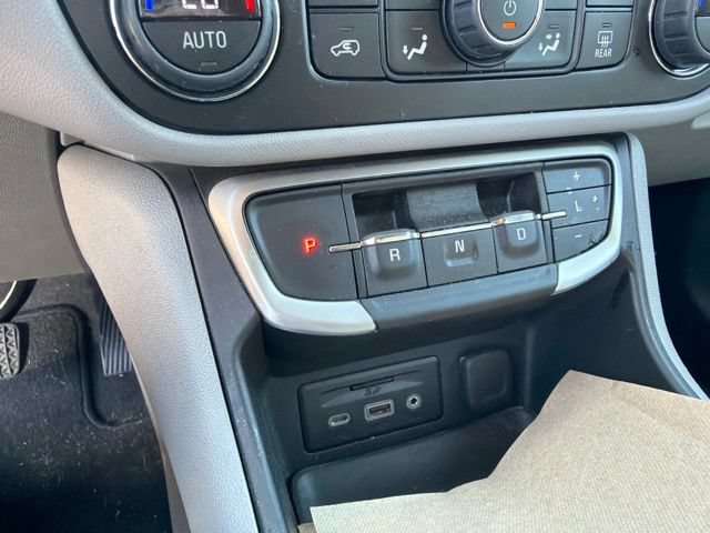 Used 2024 GMC Terrain SLE w/ Driver Convenience Package AWD/4WD image 57
