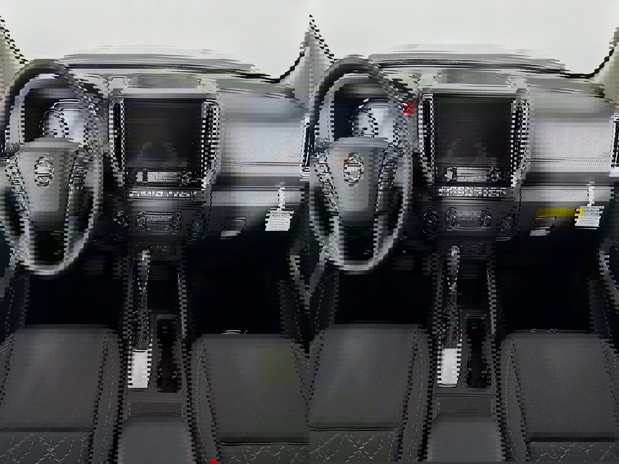 Used 2025 Nissan Frontier SV image 25