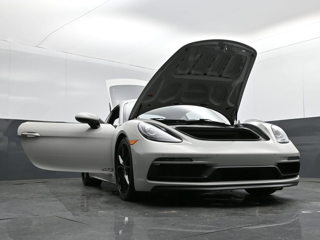 Used 2018 Porsche 718 Cayman GTS image 36