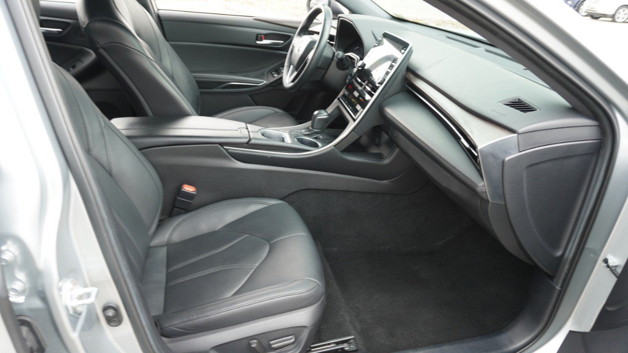 Used 2022 Toyota Avalon XLE FWD image 14