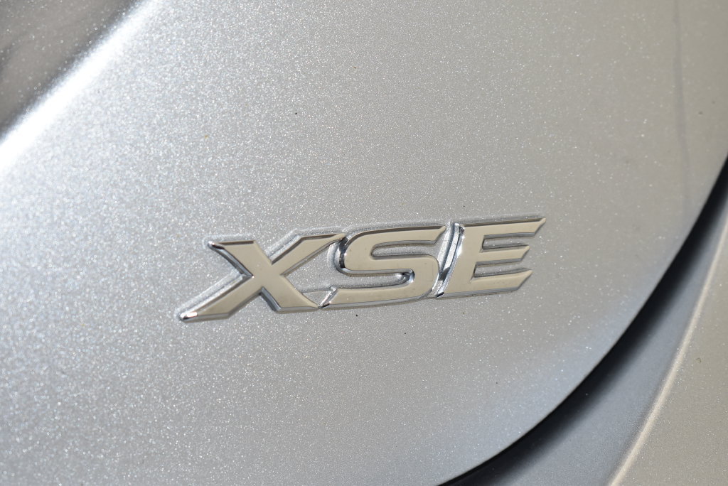 Used 2024 Toyota Camry XSE FWD image 9