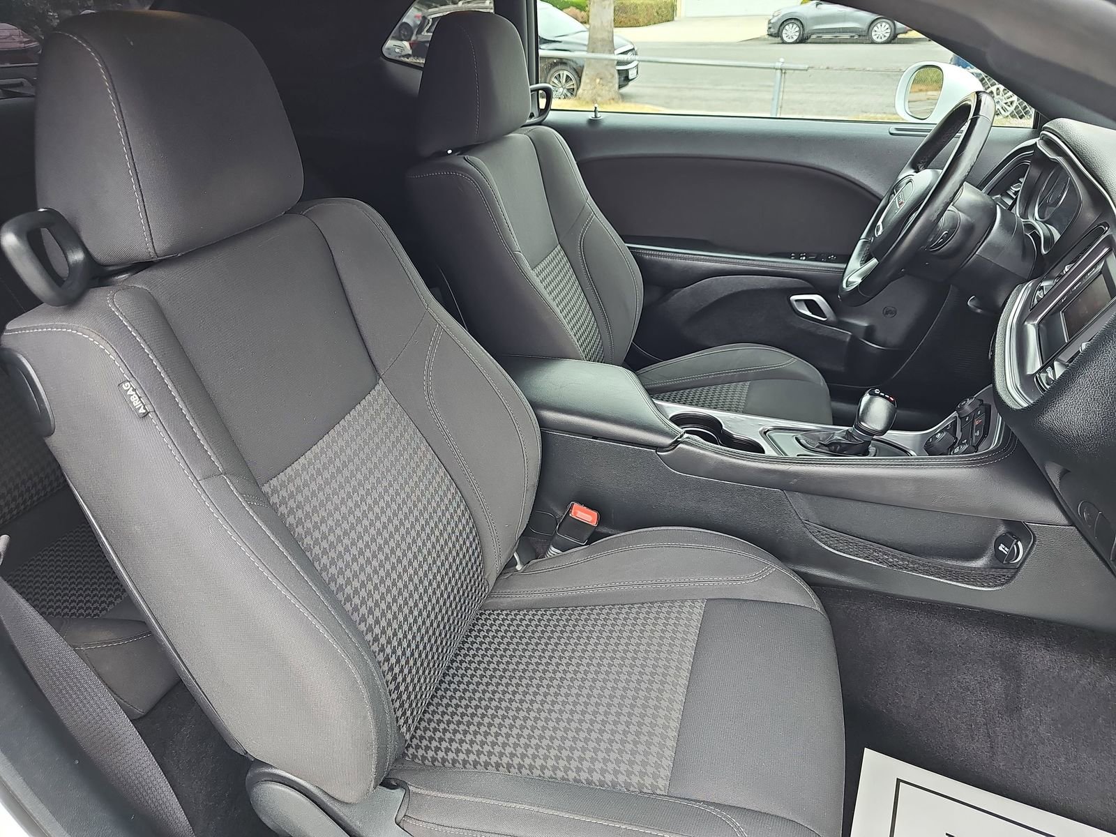 Used 2017 Dodge Challenger R/T RWD image 10