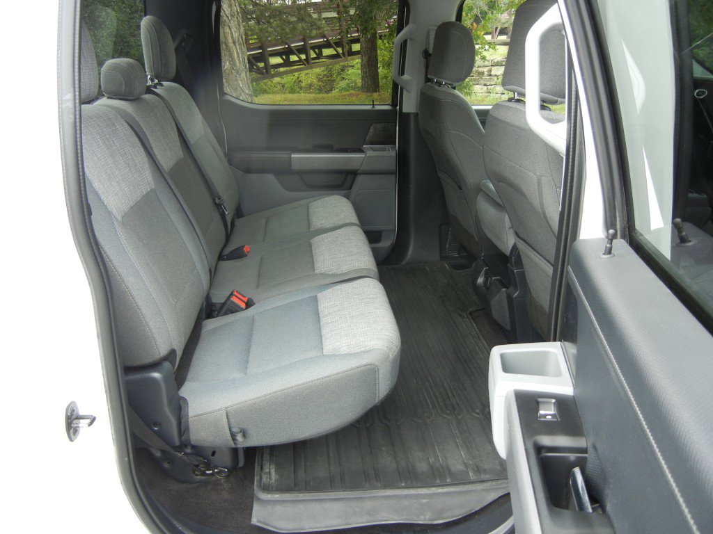 Used 2021 Ford F150 XLT w/ Equipment Group 301A Mid image 19