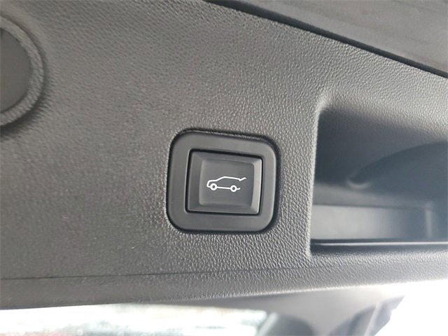 Used 2023 Chevrolet Equinox RS image 9