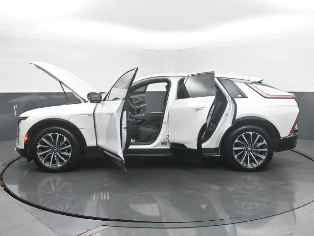 Certified 2024 Cadillac Lyriq Sport w/ LPO, Floor Liner Package AWD/4WD image 55