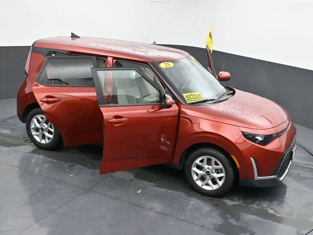 Used 2025 Kia Soul LX w/ LX Technology Package image 62