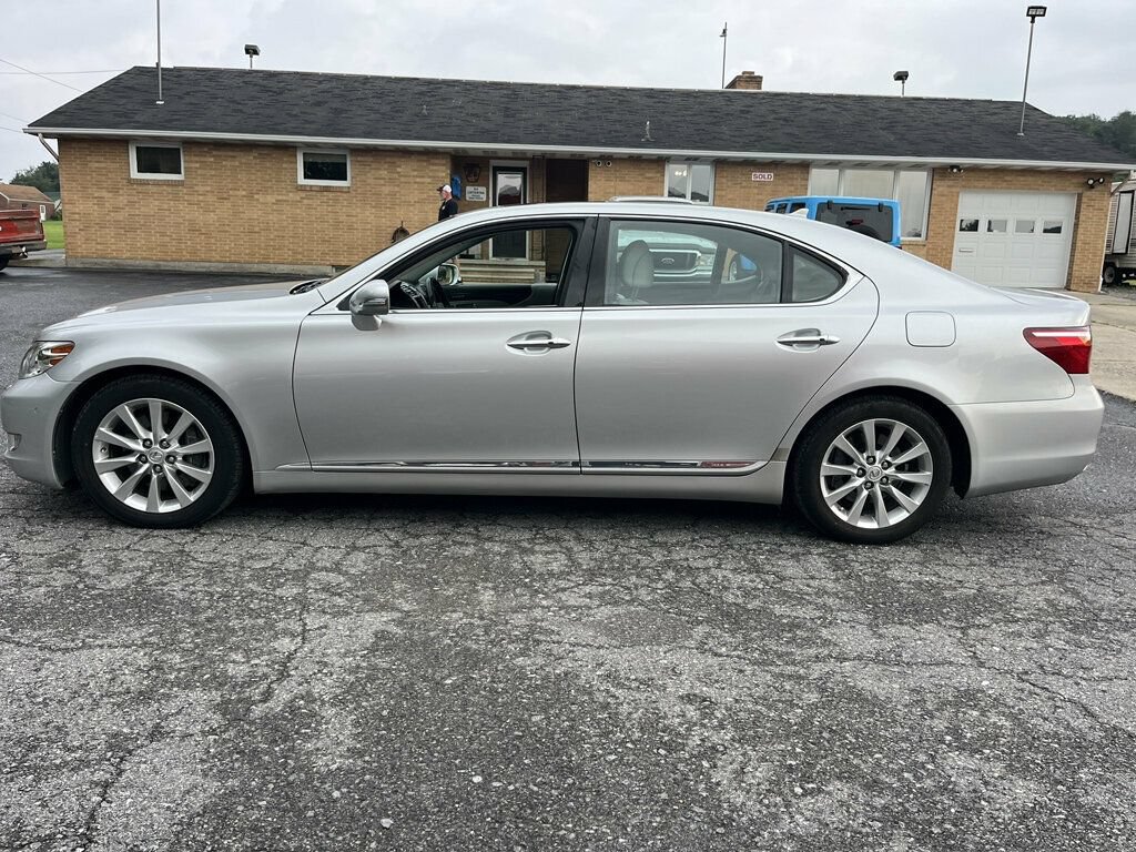 Used 2011 Lexus LS 460 L w/ Luxury Pkg AWD/4WD image 18