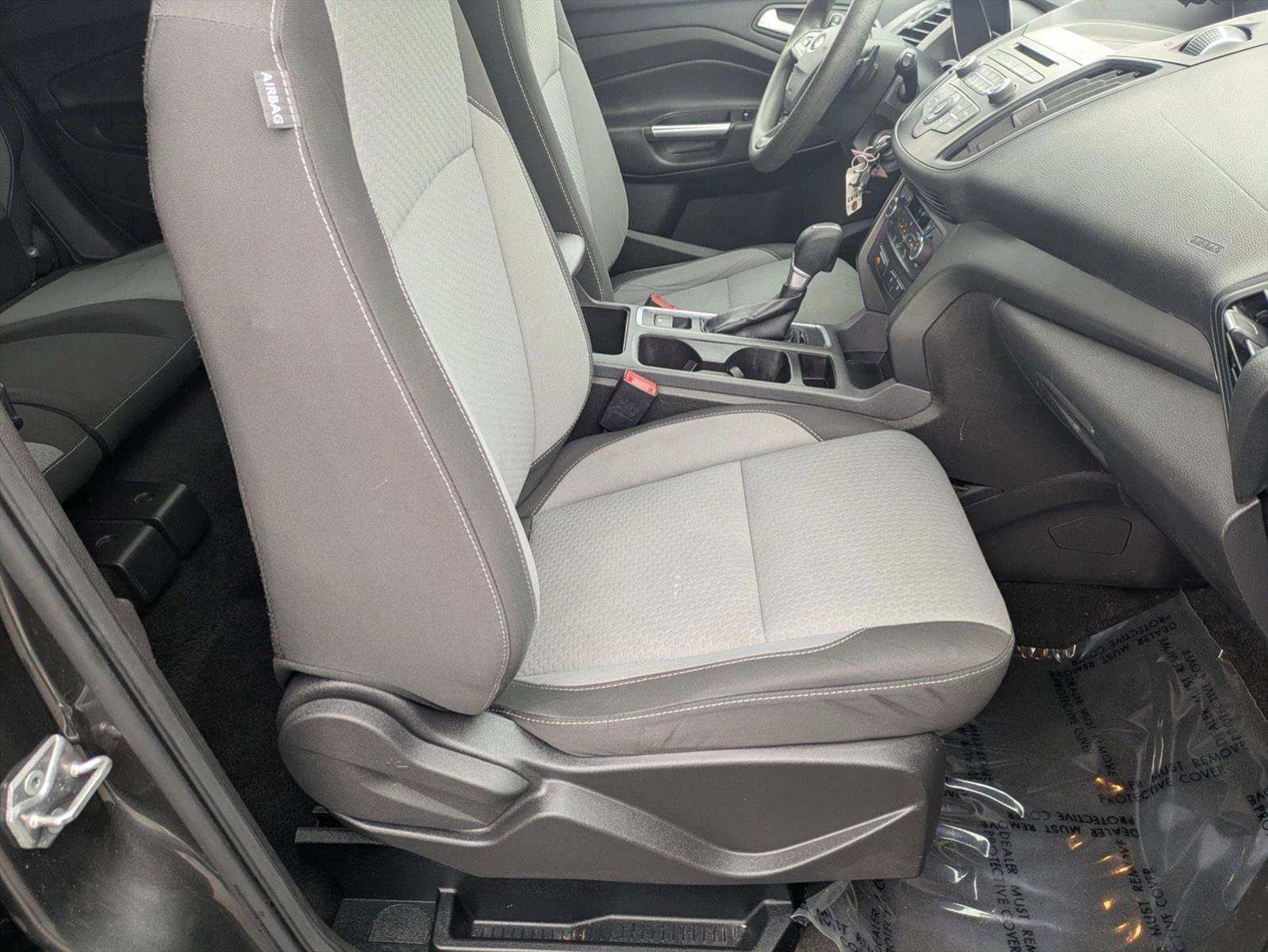 Used 2017 Ford Escape SE FWD image 19