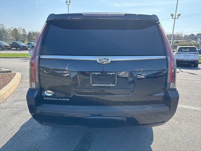 Used 2019 Cadillac Escalade ESV Premium Luxury image 4