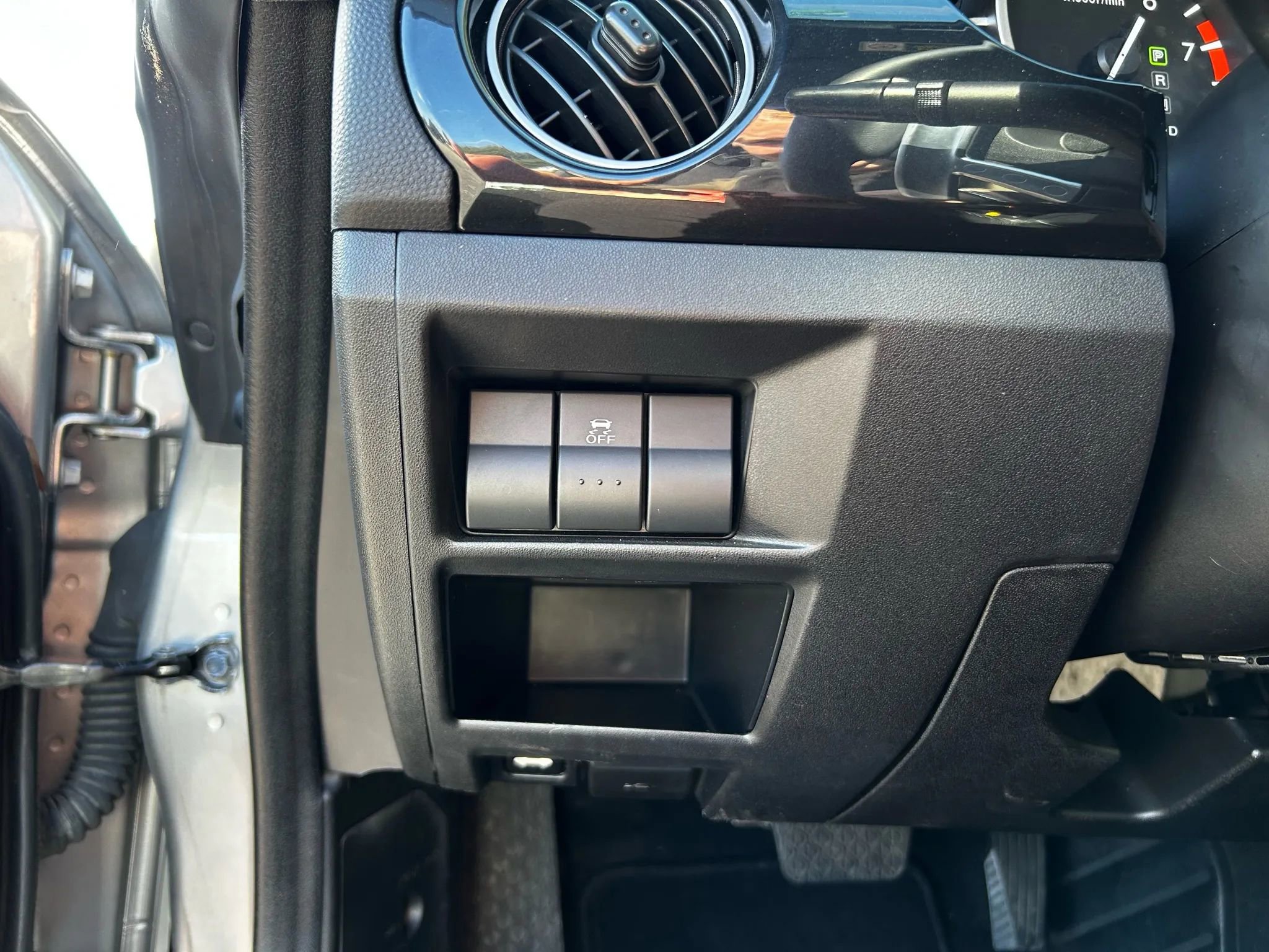 Used 2014 MAZDA MX-5 Miata Grand Touring w/ Premium Package image 13