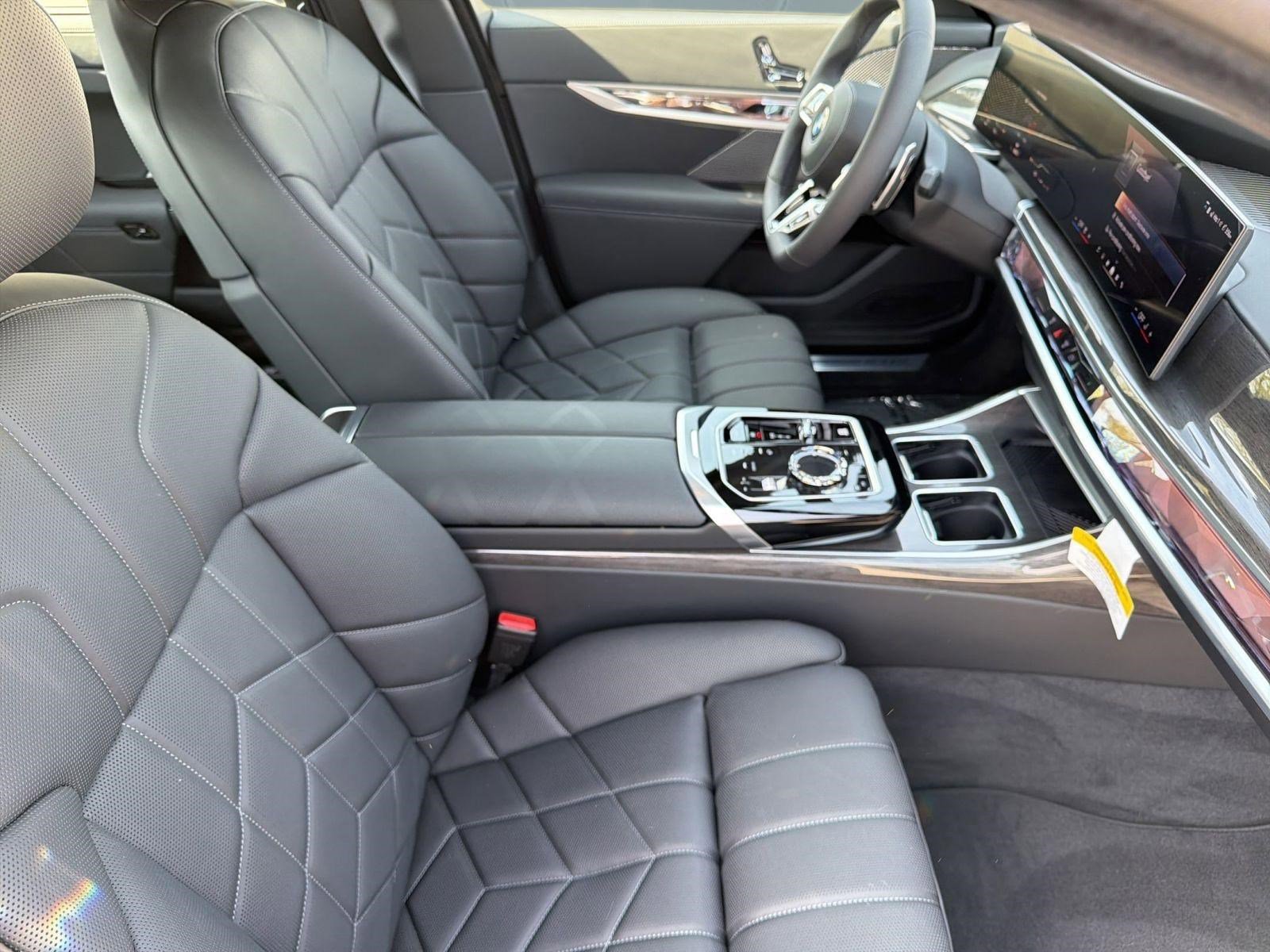 New 2026 BMW 740i image 31