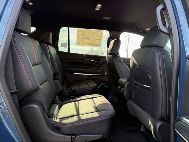 New 2026 Chevrolet Traverse RS w/ LPO, Floor Liner Package image 7