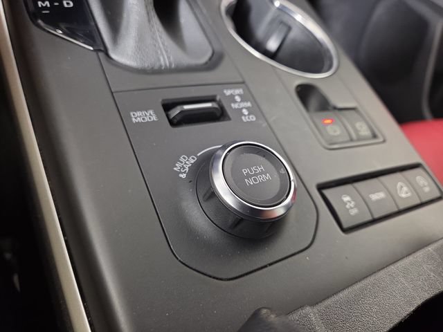 Used 2021 Toyota Highlander XSE AWD/4WD image 28
