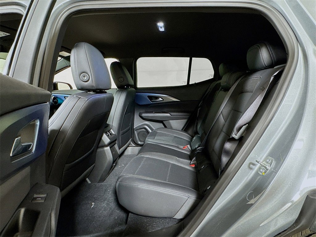 New 2025 Chevrolet Equinox EV LT image 13