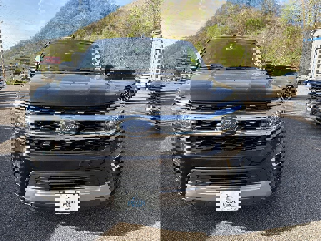 Used 2024 Ford Expedition Limited image 10