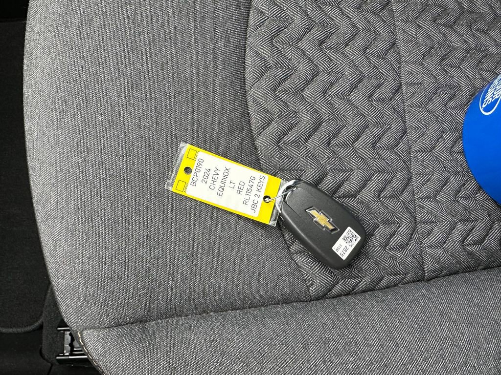Used 2024 Chevrolet Equinox LT FWD image 14