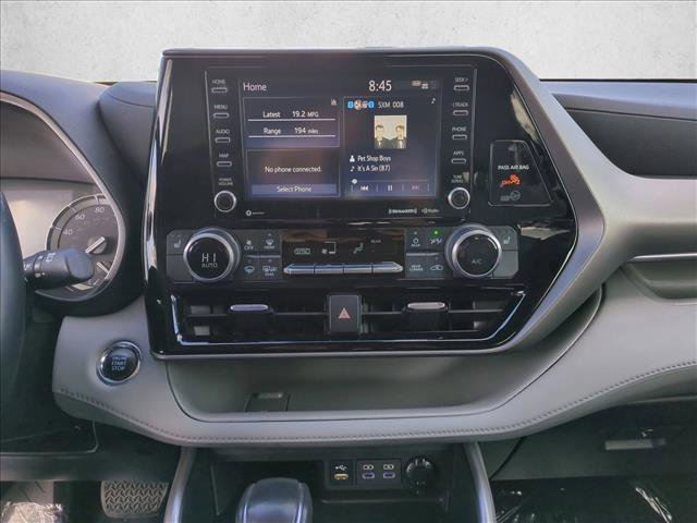 Used 2022 Toyota Highlander XLE AWD/4WD image 14