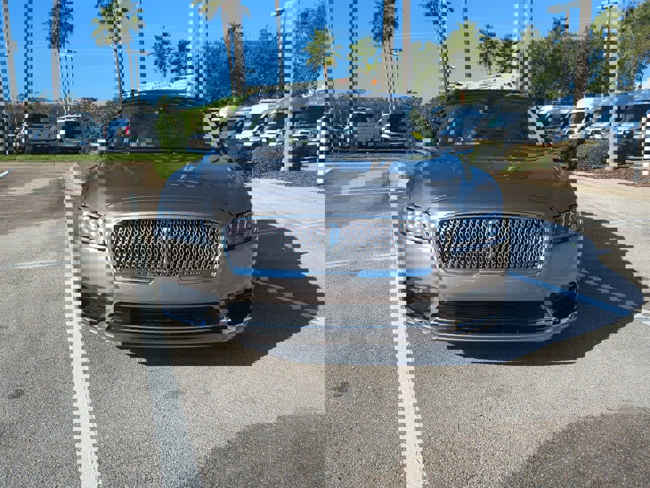 Used 2019 Lincoln Continental Reserve image 9