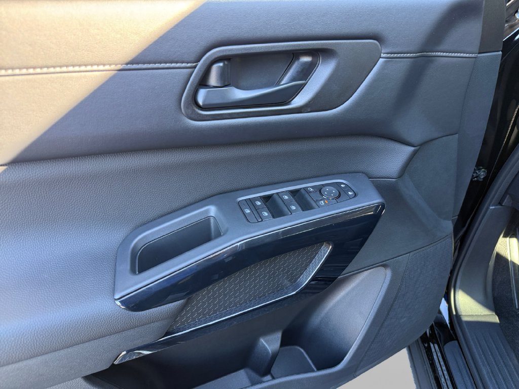 New 2026 Nissan Pathfinder SV FWD image 14