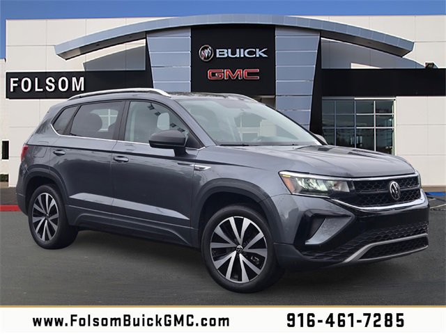 Used 2022 Volkswagen Taos SE w/ Panoramic Sunroof Package