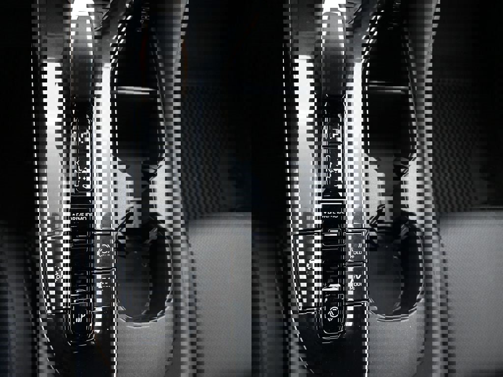 New 2025 Toyota Crown Signia image 16