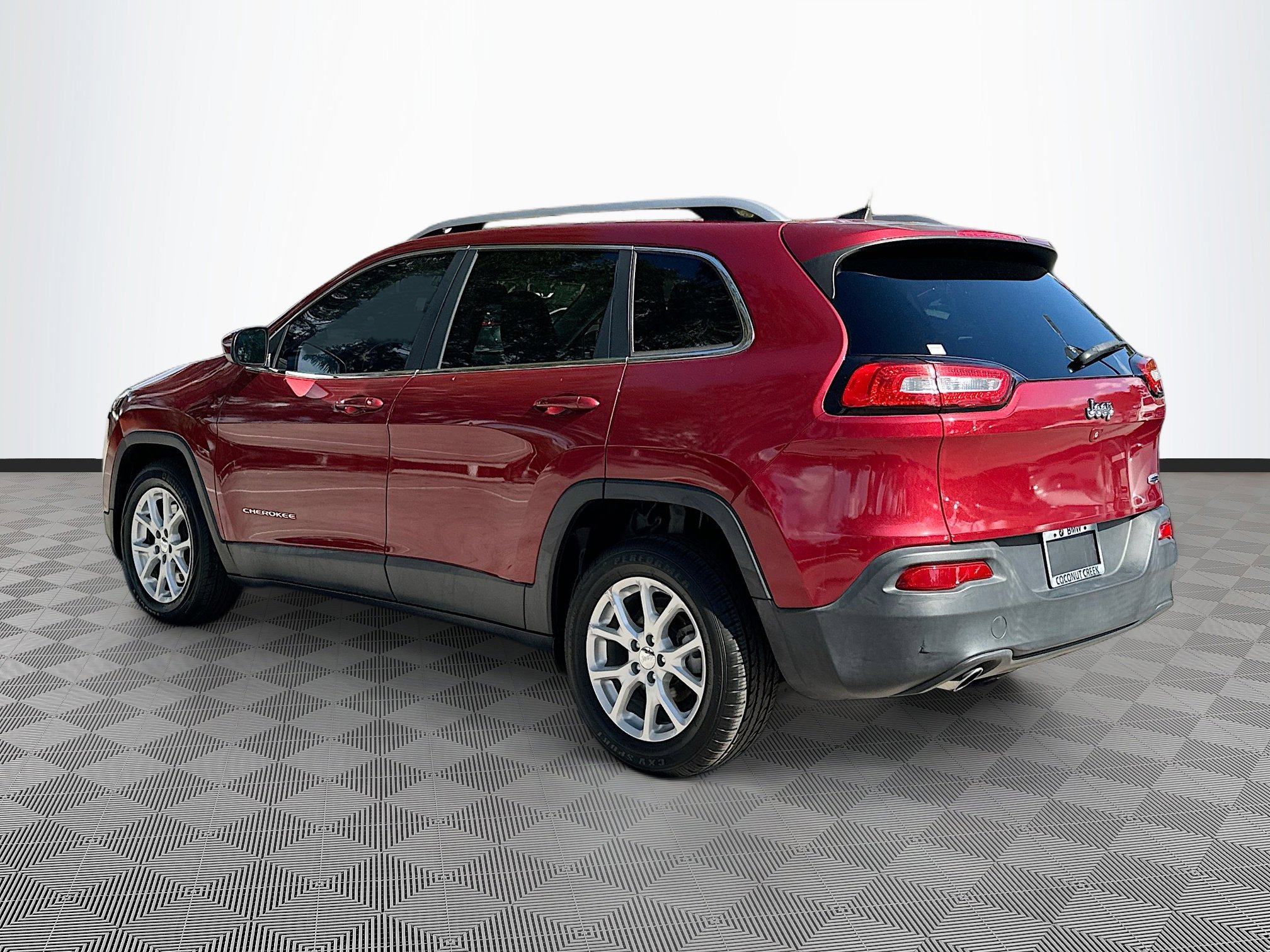 Used 2017 Jeep Cherokee Latitude image 5