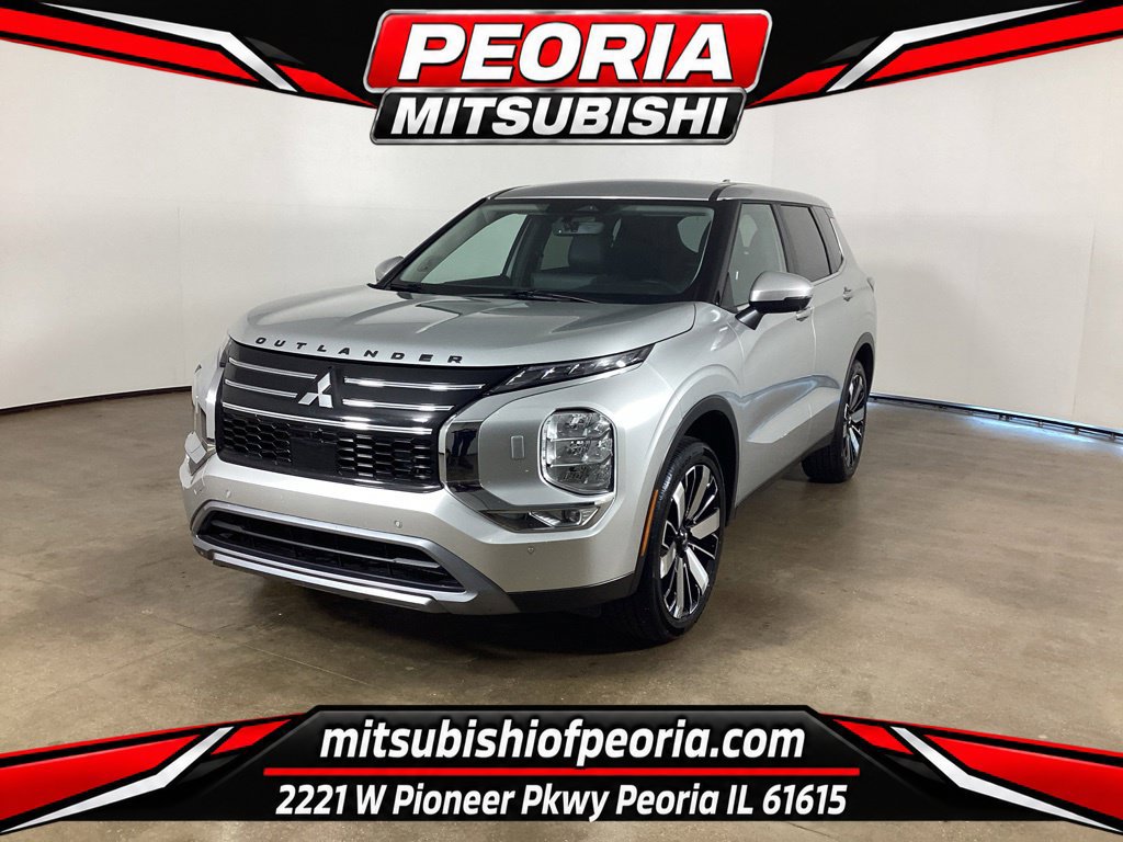 Used 2025 Mitsubishi Outlander SE