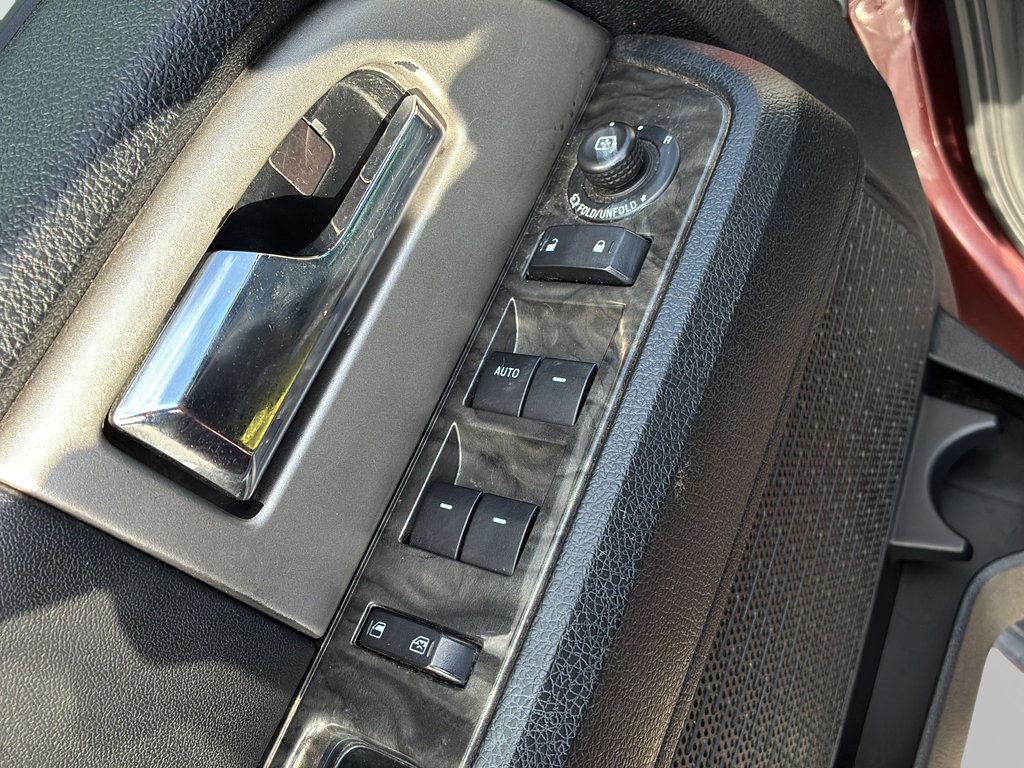 Used 2016 Ford Expedition Limited RWD image 12