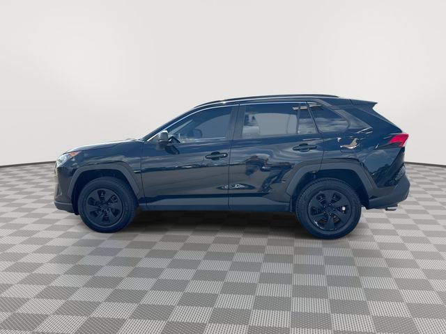 Used 2019 Toyota RAV4 LE FWD image 7