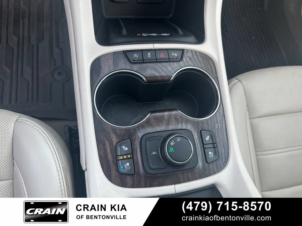 Used 2021 GMC Acadia Denali w/ Denali Technology Package FWD image 27