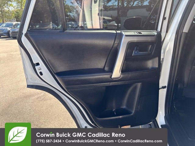 Used 2017 Toyota 4Runner SR5 Premium AWD/4WD image 31