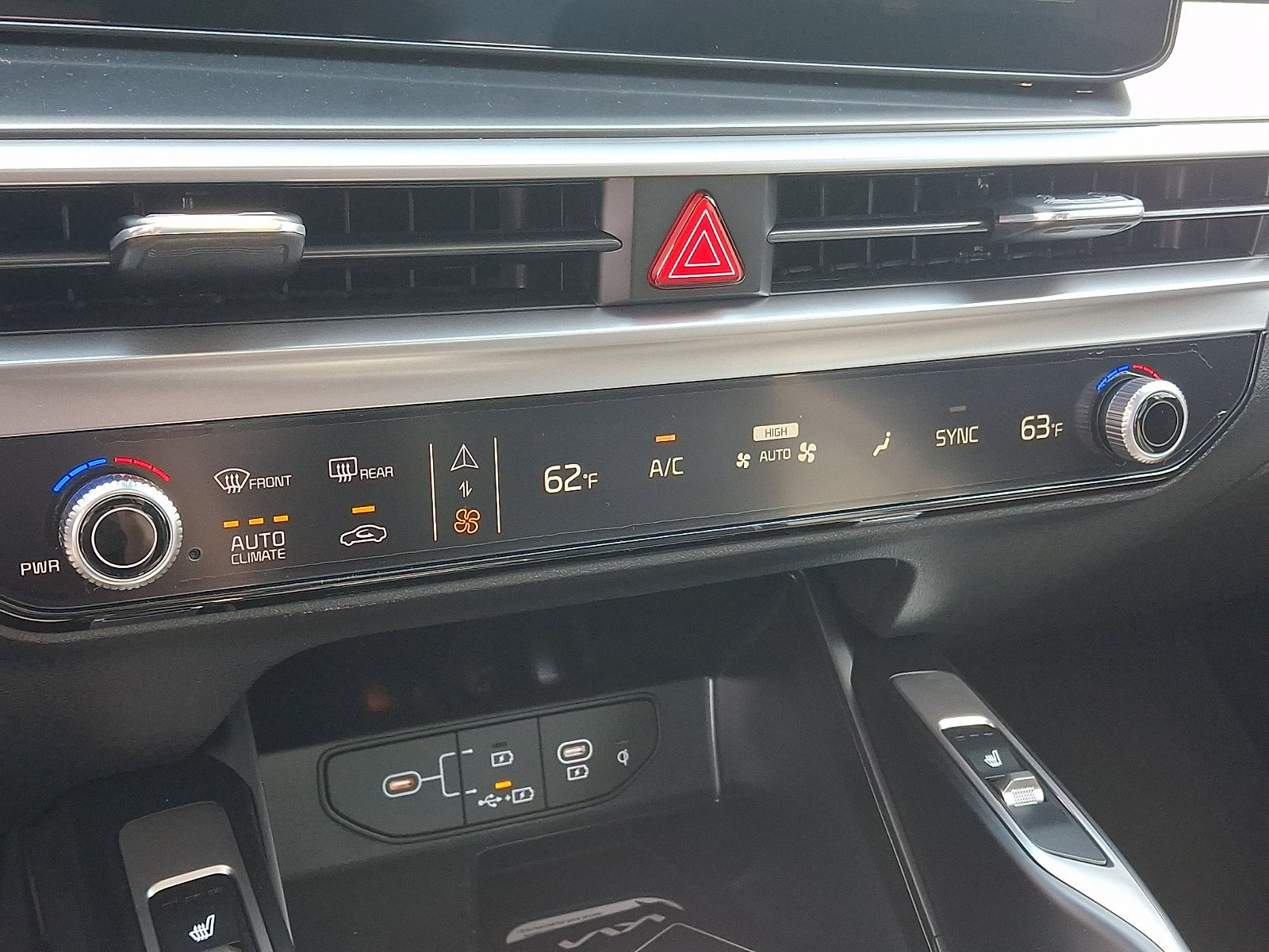 New 2026 Kia Sorento EX FWD image 16