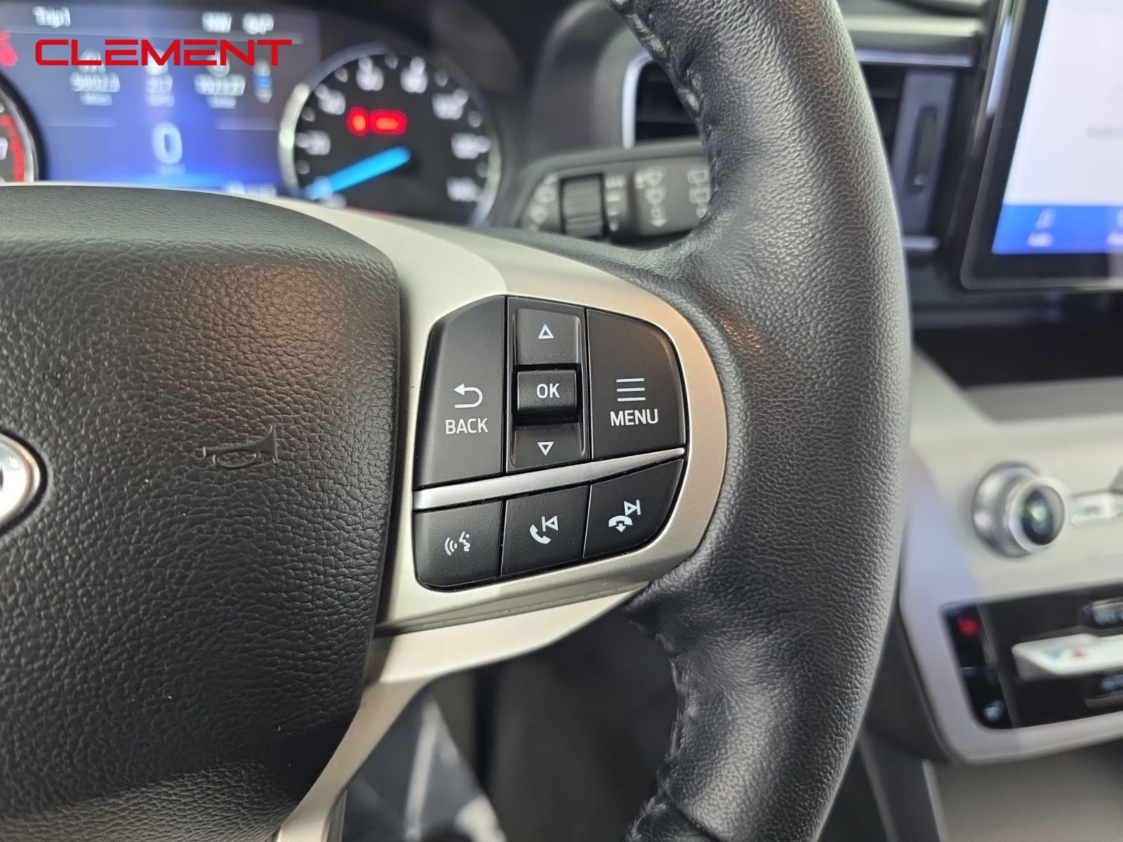 Used 2022 Ford Explorer XLT w/ Equipment Group 202A image 11