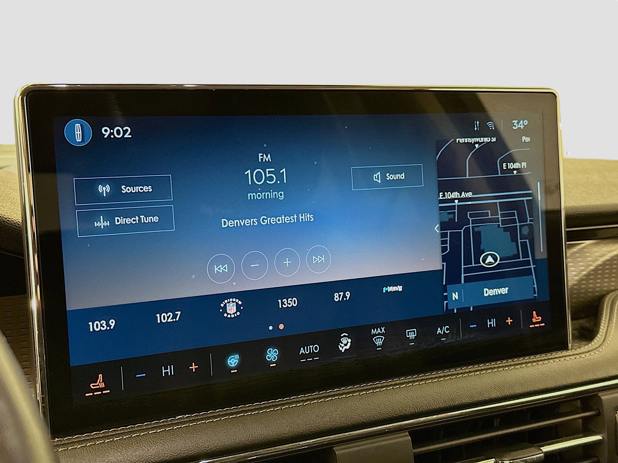 Used 2024 Lincoln Corsair Reserve w/ Equipment Group 201A image 21