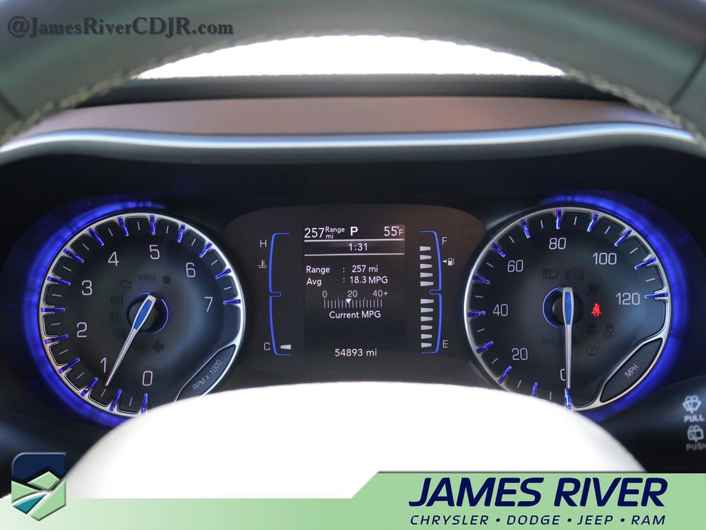 Used 2024 Chrysler Voyager LX image 28
