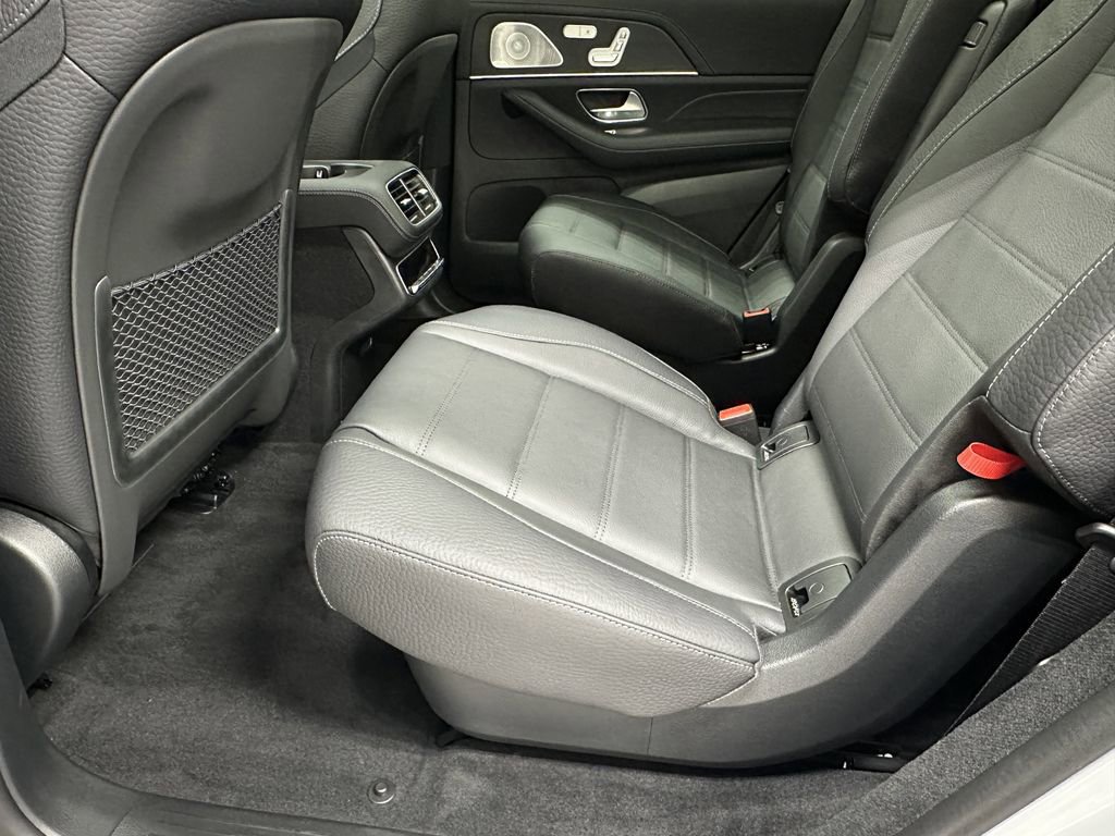 New 2026 Mercedes-Benz GLS 580 4MATIC image 25