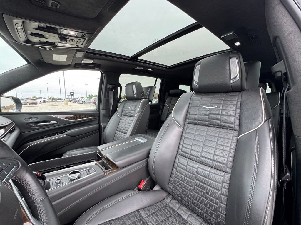 Certified 2024 Cadillac Escalade ESV Premium Luxury Platinum AWD/4WD image 25