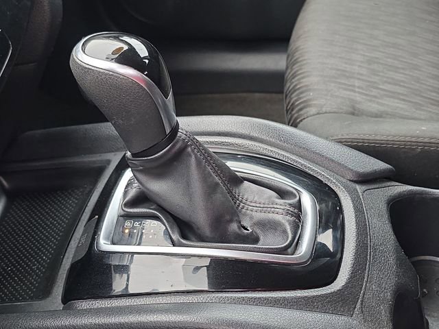 Certified 2017 Nissan Rogue S image 19