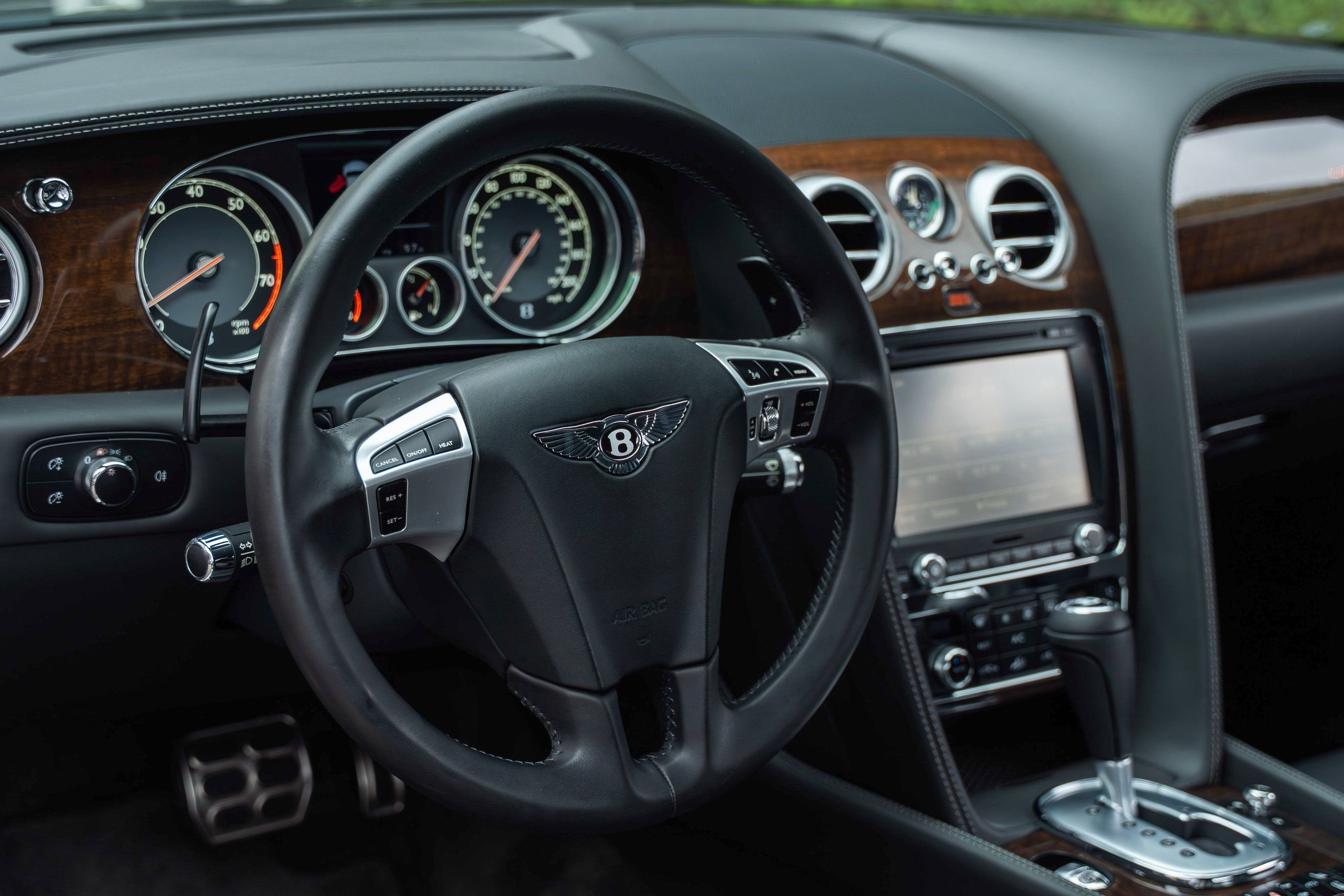 Used 2014 Bentley Continental GT image 25