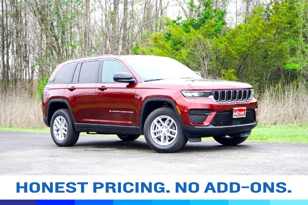 New 2026 Jeep Grand Cherokee Laredo RWD image 1