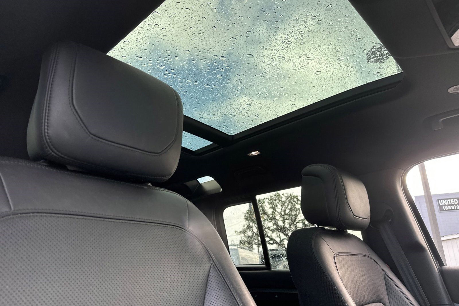 Used 2024 Land Rover Defender 110 X image 25