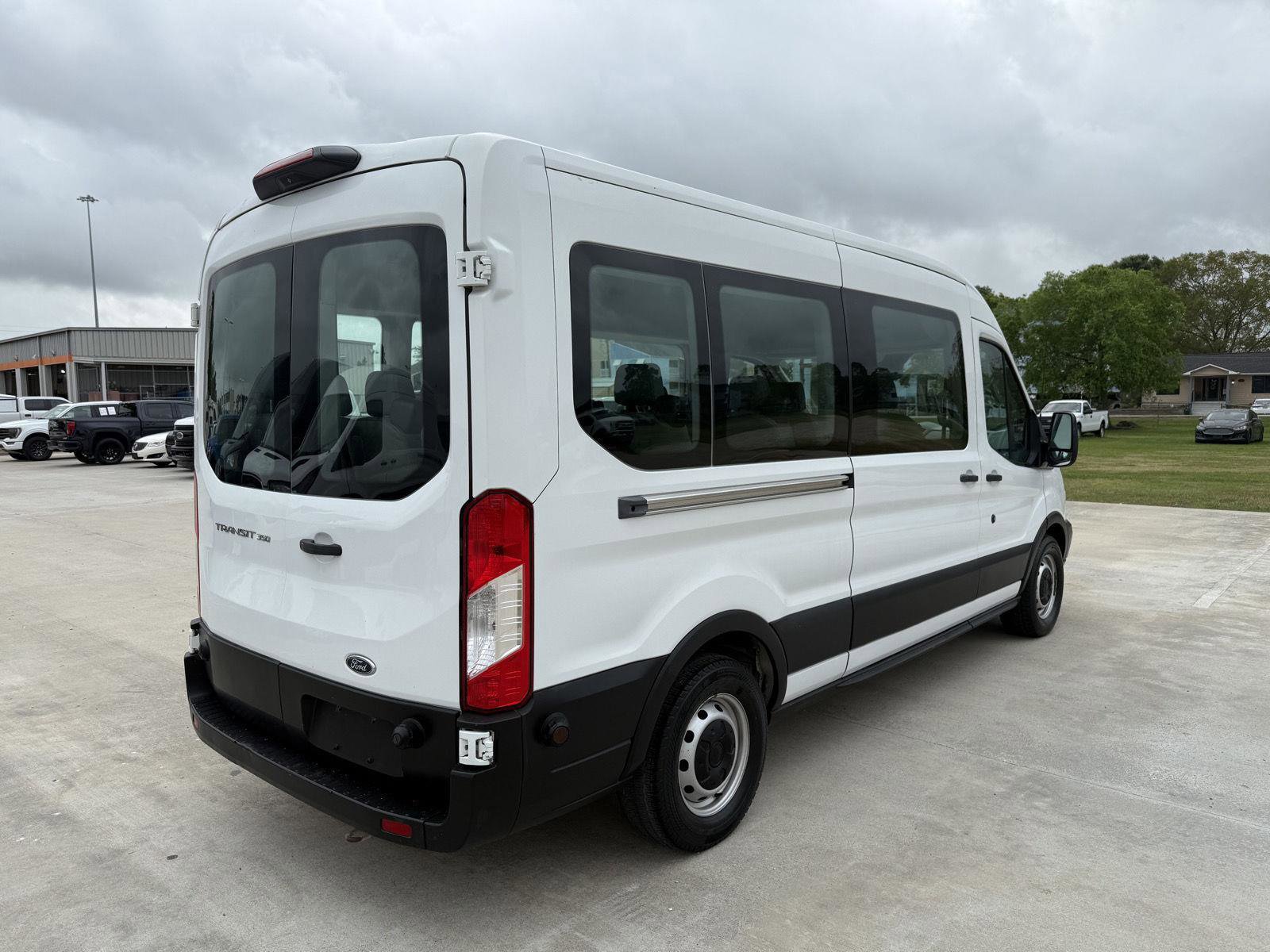 Certified 2019 Ford Transit 350 XL image 4
