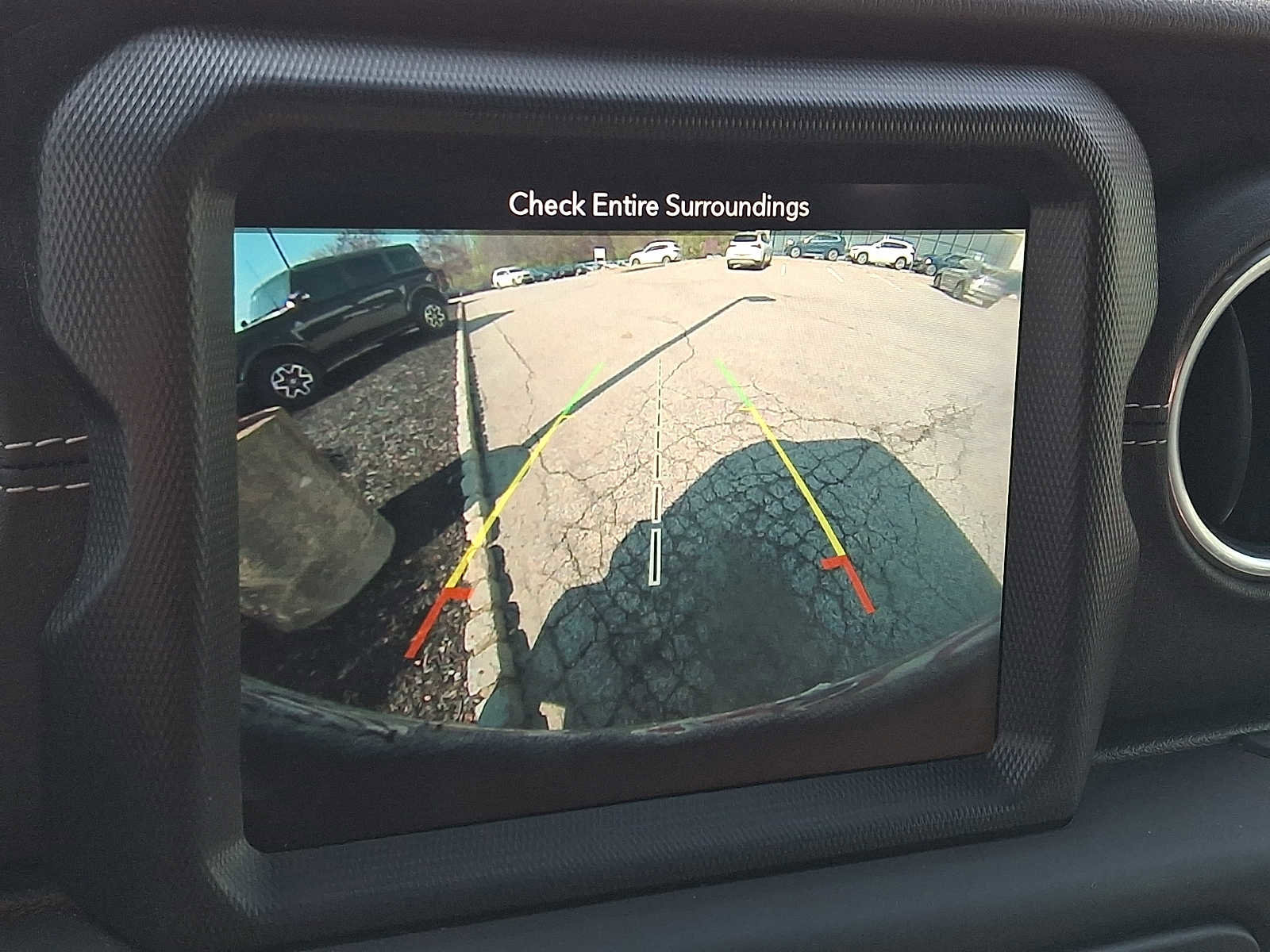 Used 2019 Jeep Wrangler Unlimited Sahara w/ Quick Order Package 24M Moab AWD/4WD image 18