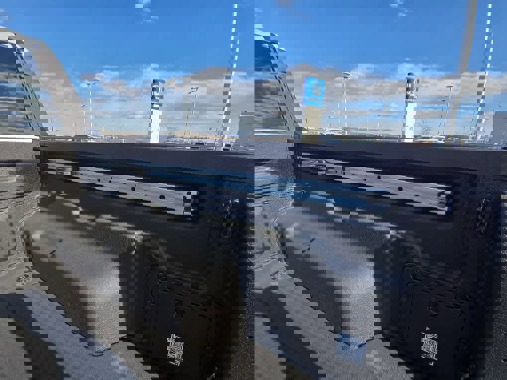 Used 2025 Ford Maverick Lariat w/ 4K Tow Package image 12