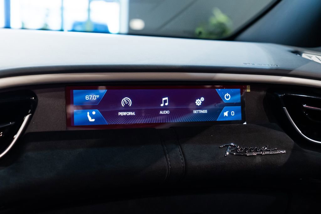 Used 2024 Ferrari Roma Spider image 38