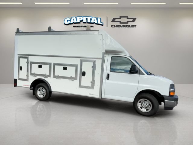 New 2025 Chevrolet Express 3500 w/ Power Convenience Package RWD image 6